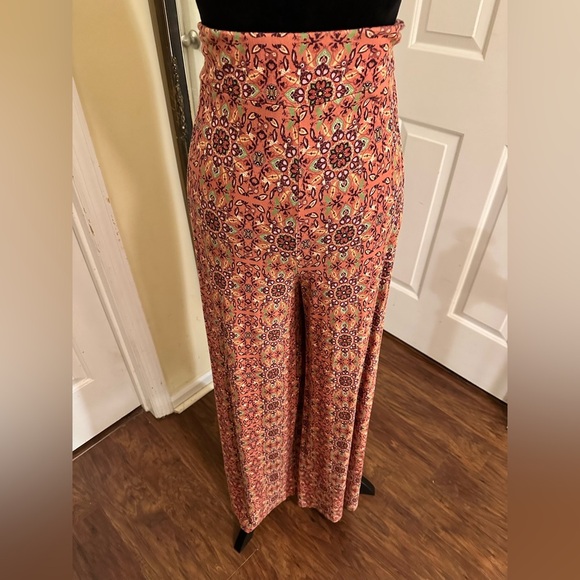 FARM Rio Multicolor Wide Leg Pants - Picture 6 of 7